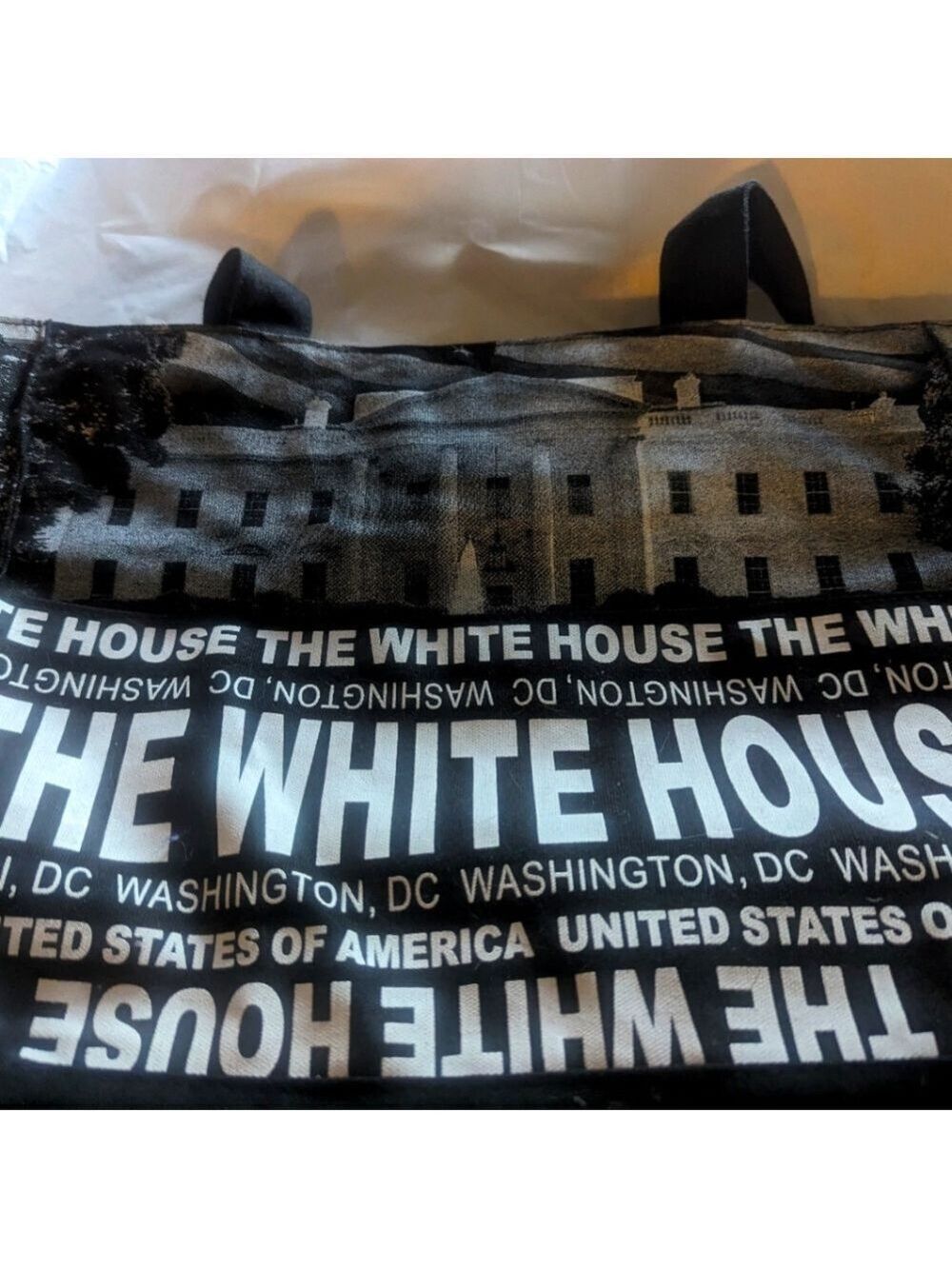 NWOT- Robin Ruth- The White House tote